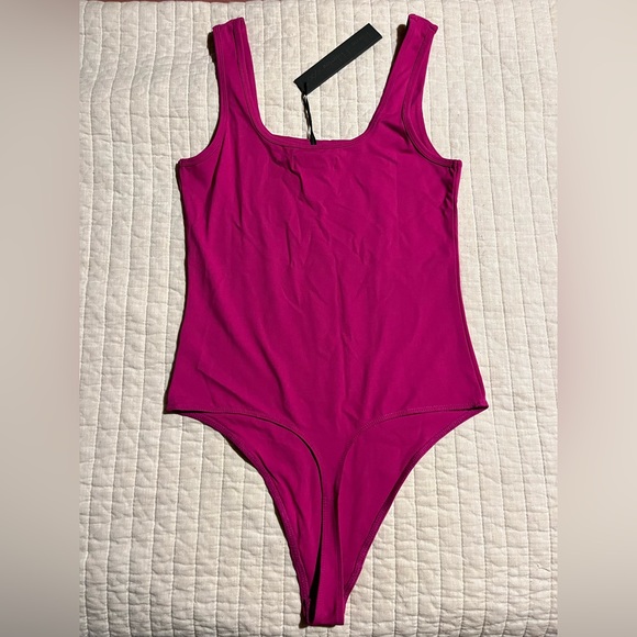 House of Harlow 1960 Pink Body Suit NWT Size Small - Picture 2 of 3